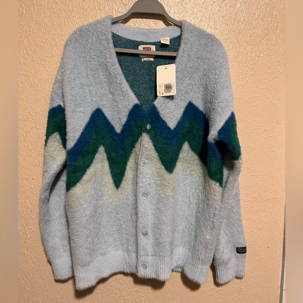 Levi’s Coit Boxy Cardigan‎ Sweater Size Medium Unisex Preppy Soft Stretchy